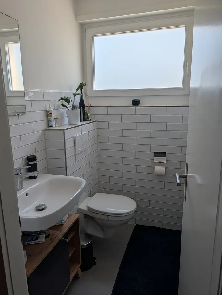 Neu sanierte 4.5 Zimmer Wohnung in Birsfelden, angrenzend an einem Wald!