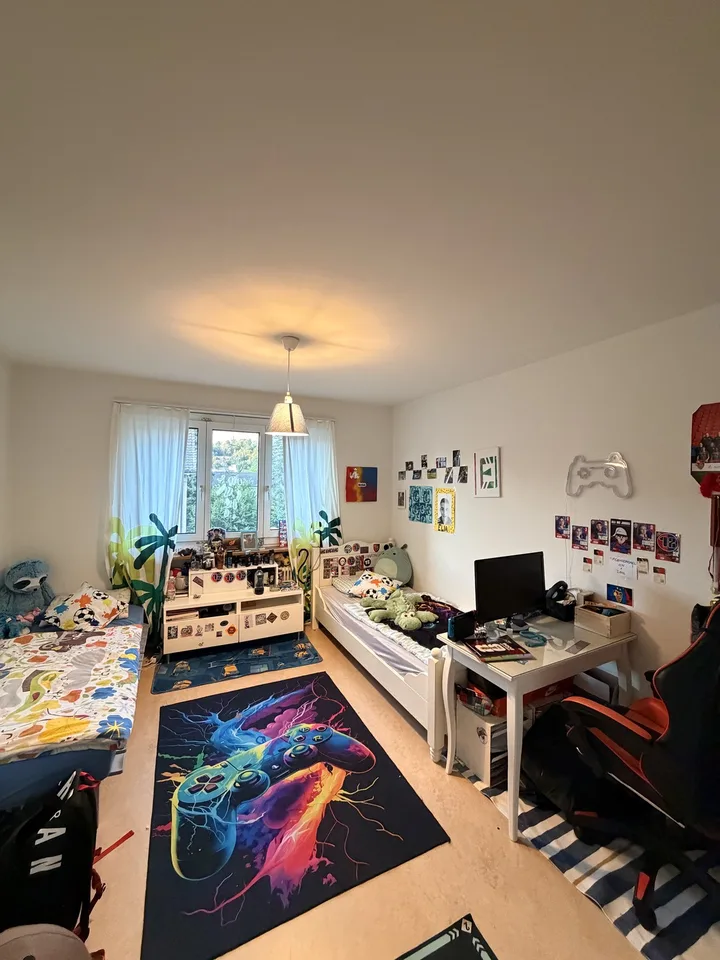 Helle und grosszügige 4-Zimmer-Wohnung in Bottmingen