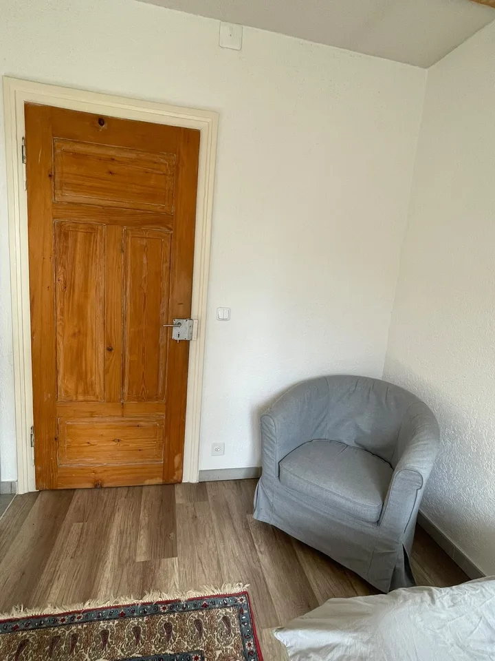 Furnished room in Zwingen => 25 min Basel SBB