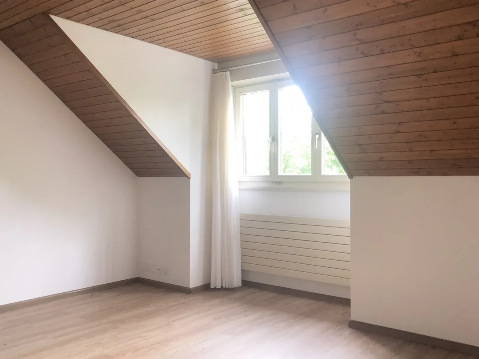 3.5-Zimmer-Dachwohnung mit Cheminée