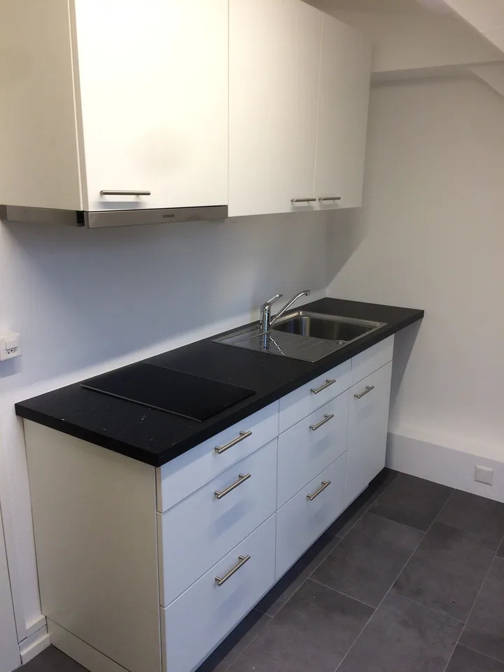 Mansardenzimmer in Basel Neubad zu vermieten