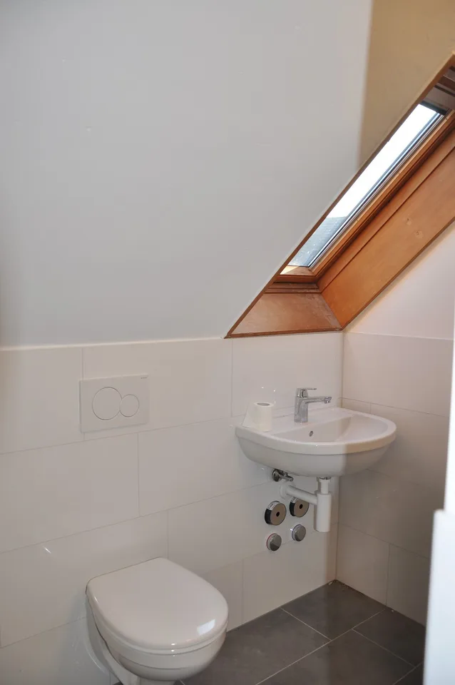 Mansardenzimmer in Basel Neubad zu vermieten