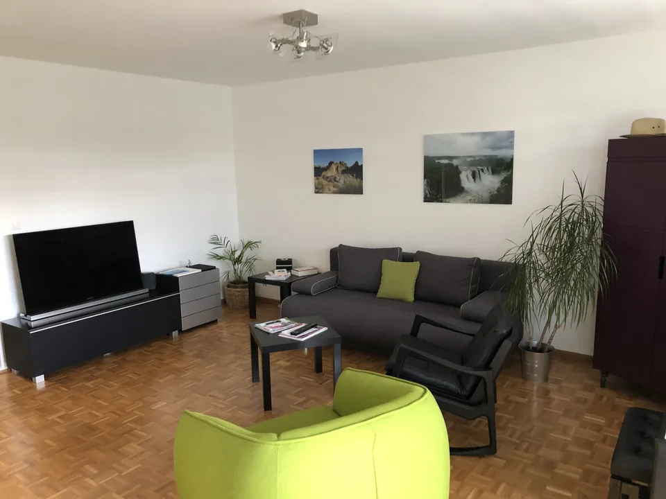 Helle 3.5-Zimmer-Wohnung mit Balkon in Birsfelden – ab August 2026