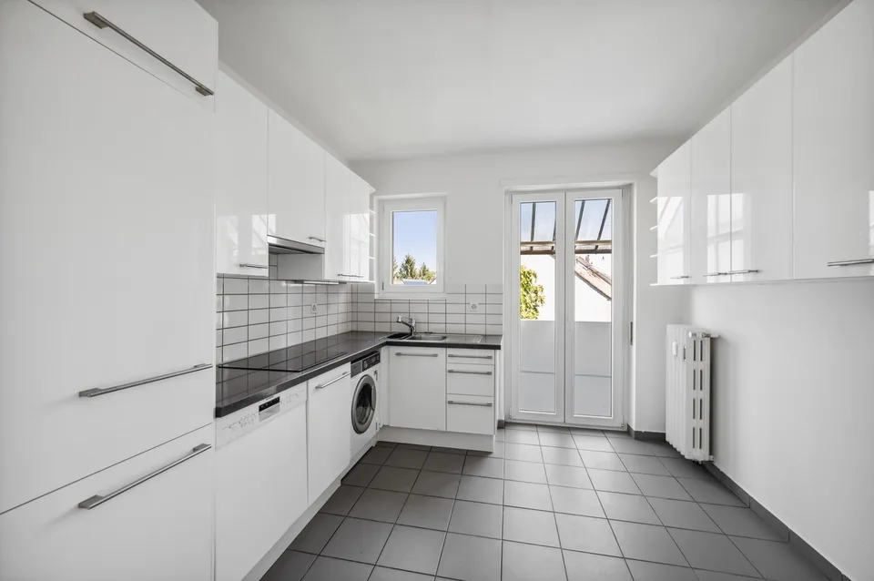 Geräumige und helle 3 Zimmerwohnung an der Neuweilerstrasse 100 Basel