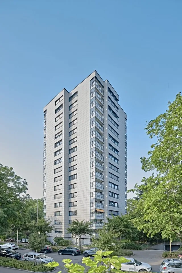 Sichern Sie sich Ihren Parkplatz an der Karl Jaspers-Allee!