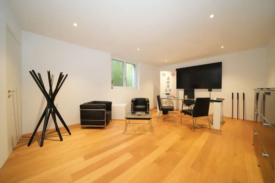 Hochwertige Wohnung an bester Lage mit separatem Büro – Foto 10 von 12
