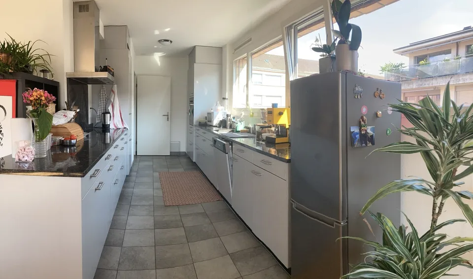 2 neue MitbewohnerInnen für 4-er WG