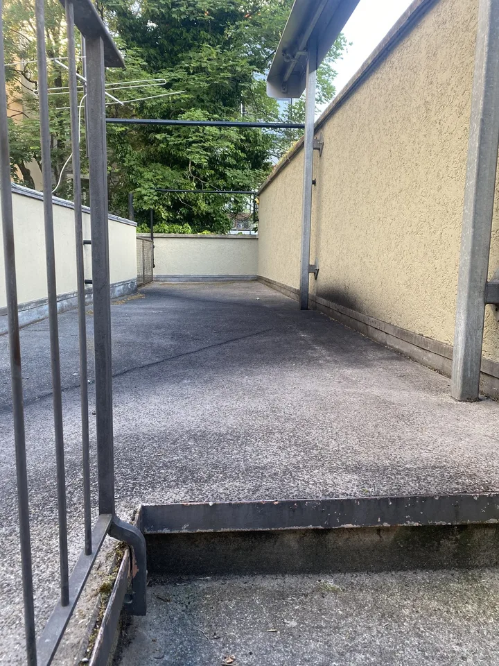 Erstvermietung - modernes Studio mit aussergewöhnlcher Privatterasse in Rheinnähe