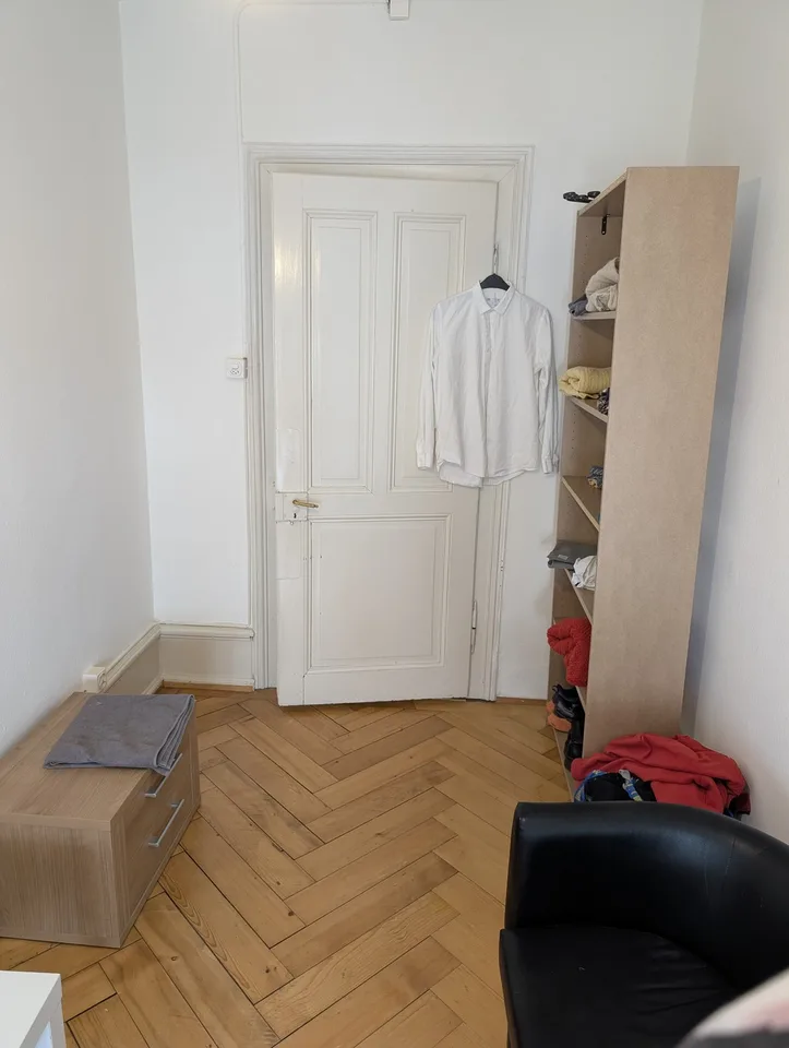Room in shared apartment