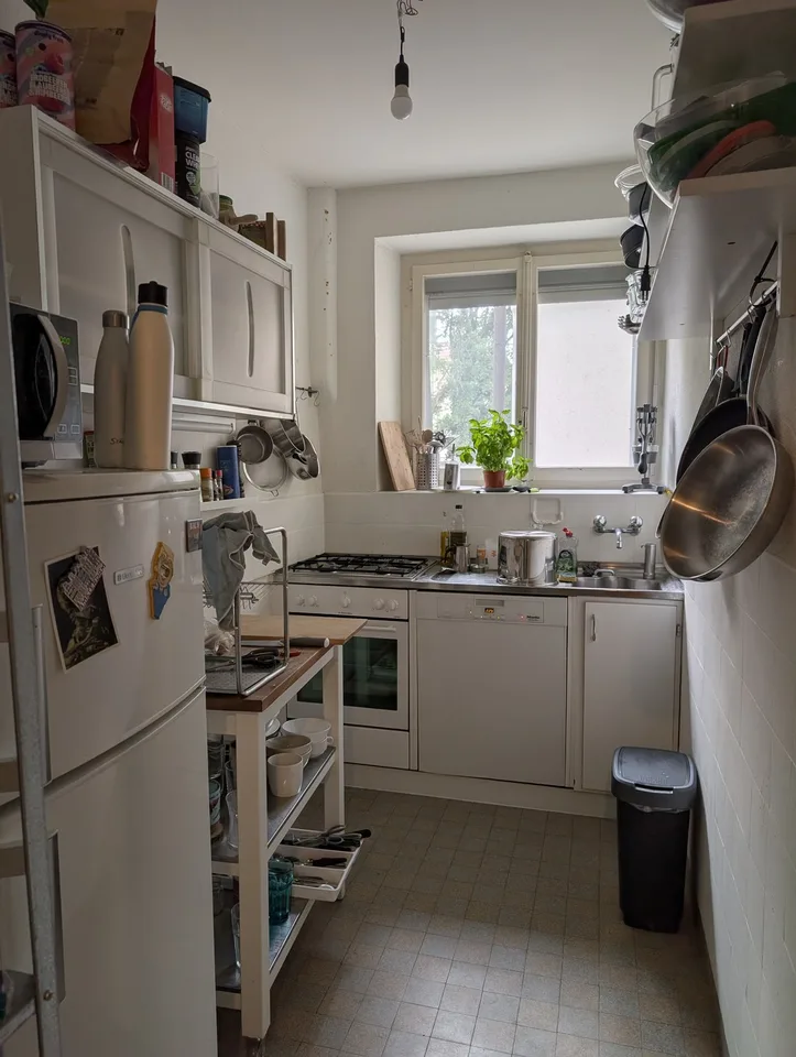 Room in shared apartment