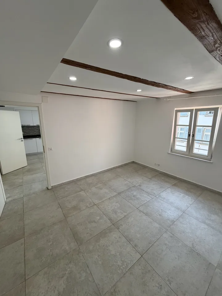 Zentrale 2.5 Zimmer Wohnung an der mittleren Brücke