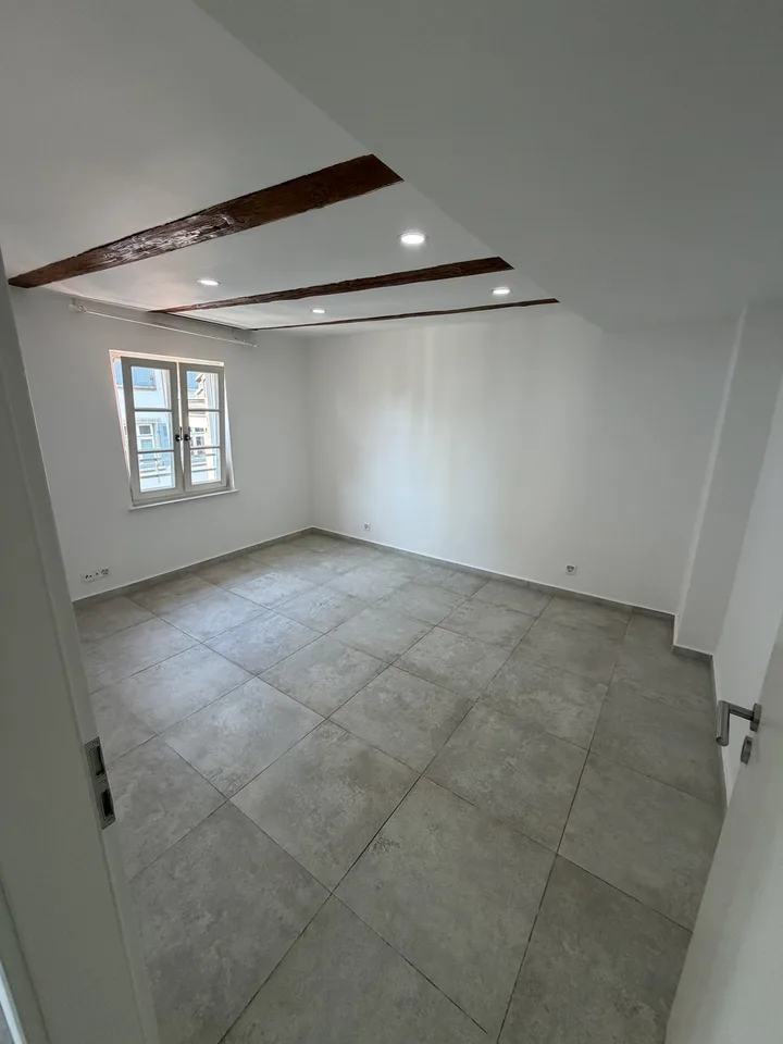 Zentrale 2.5 Zimmer Wohnung an der mittleren Brücke