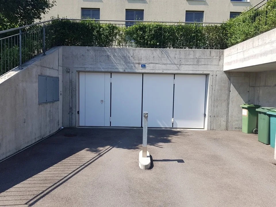Einstellhallenplatz mit Elektroanschluss geeignet für Oldtimer