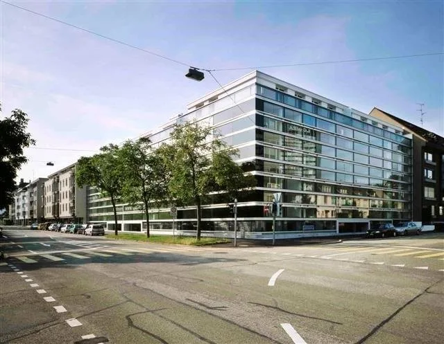 EINSTELLHALLENPLATZ NÄHE GROSSPETER AREAL ZU VERMIETEN