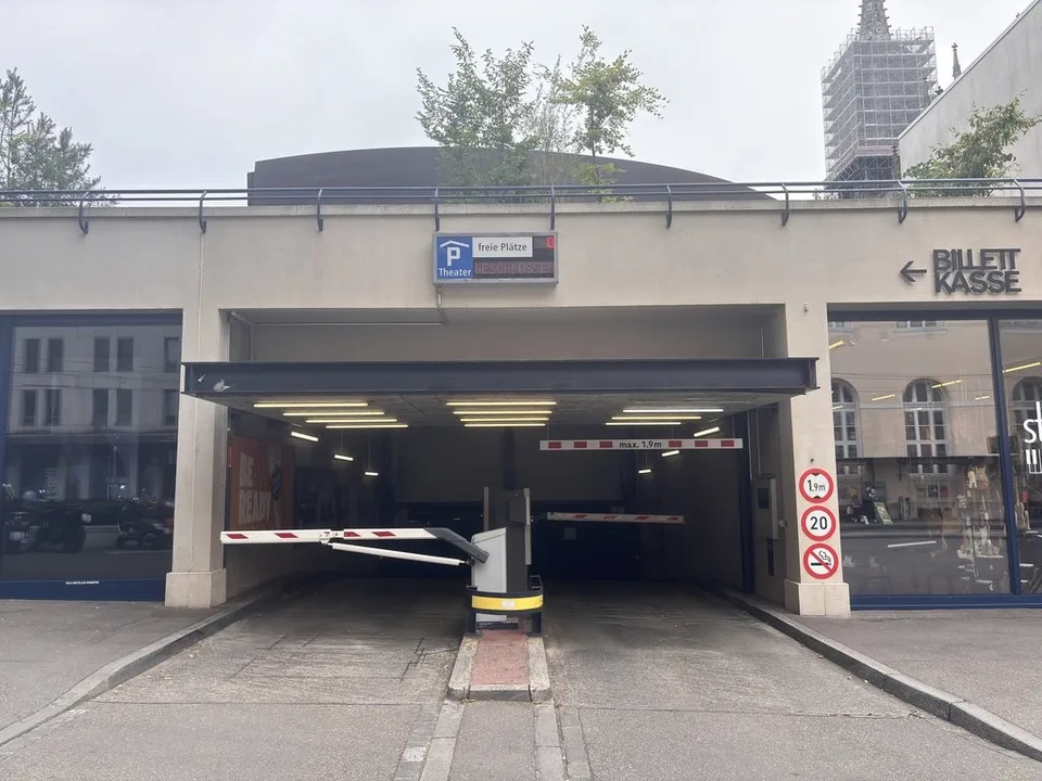 Auto-Einstellplatz im Zentrum der Stadt