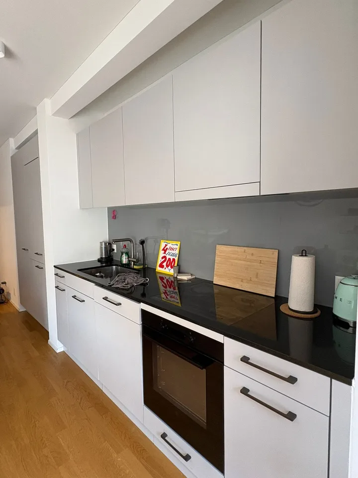 Helle 2.5-Zimmer-Wohnung mit Balkon nahe dem Rhein – Nachmieter gesucht