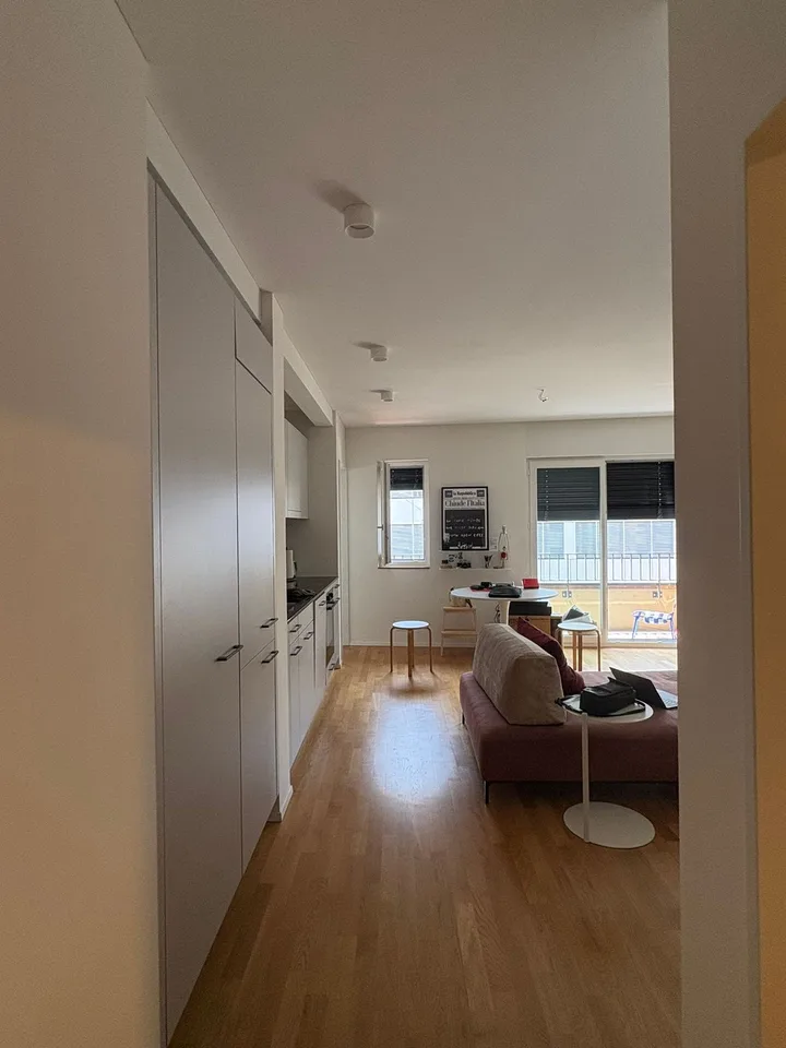 Helle 2.5-Zimmer-Wohnung mit Balkon nahe dem Rhein – Nachmieter gesucht