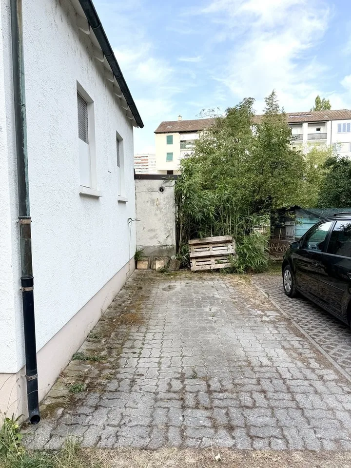 Aussenabstellplatz zu vermieten