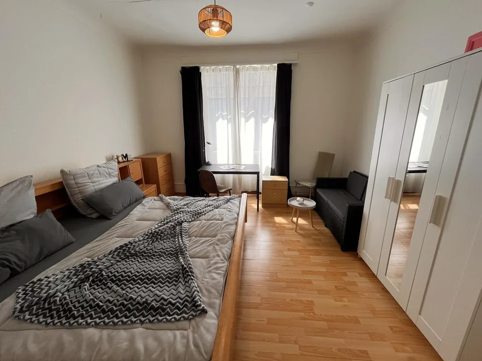 Fully Furnished Practical room in Basel, Optimal Location