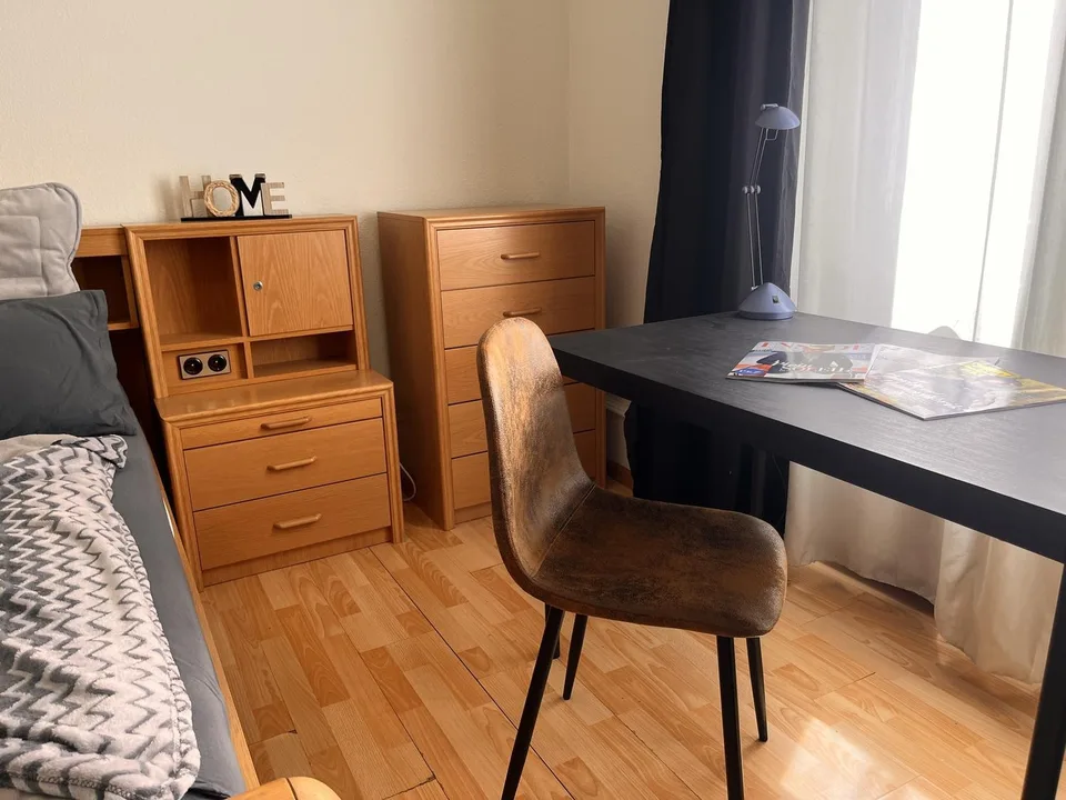 Fully Furnished Practical room in Basel, Optimal Location