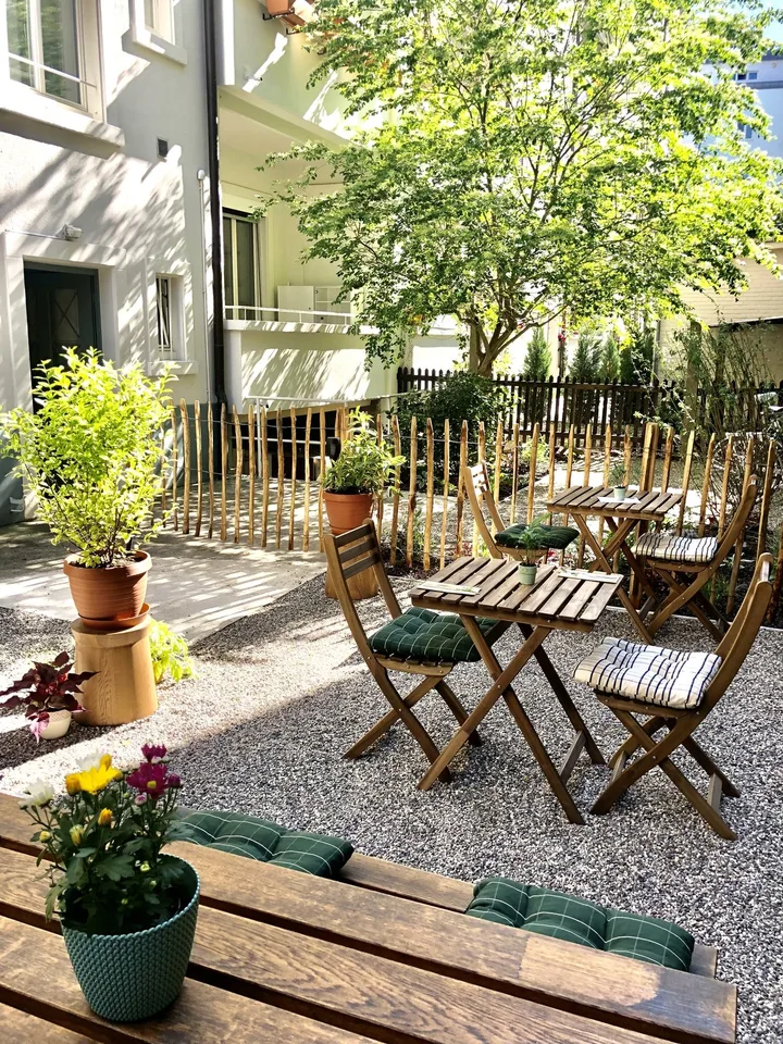 Charmantes Café-Lokal im Erdgeschoss an der Maulbeerstrasse, Basel