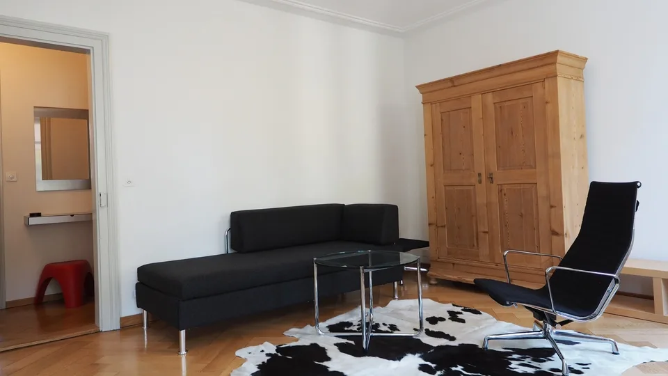 2,5-Zimmer helle und modernisierte Altbauwohnung im Breite-Quartier