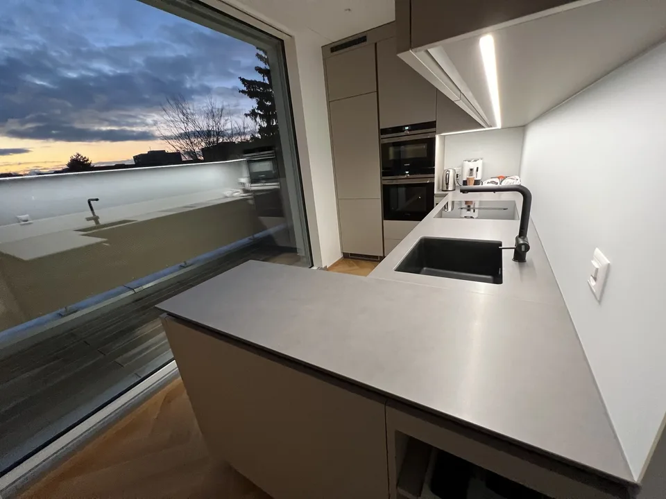Traumwohnung 4 Zimmer Attika mit Weitsicht!