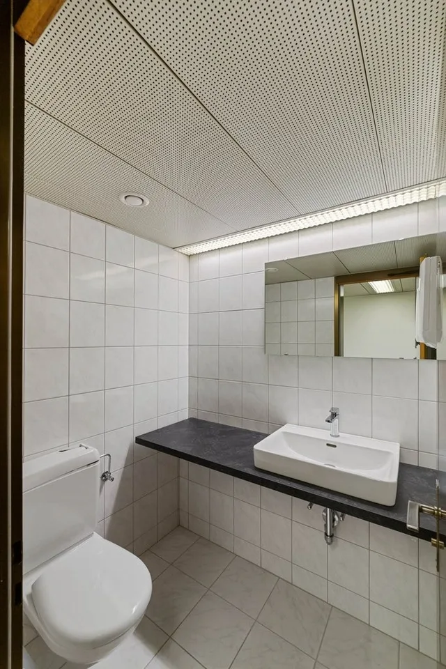 Zentrales Büro beim Marktplatz – Foto 6 von 8