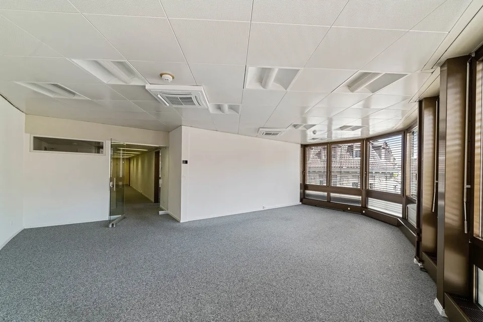 Zentrales Büro beim Marktplatz