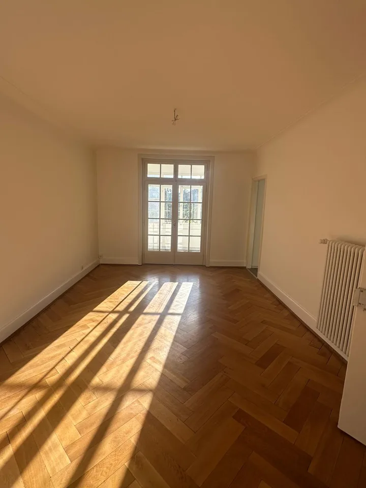 einzigartige 5 Zimmer Wohnung an ruhiger Wohnlage
