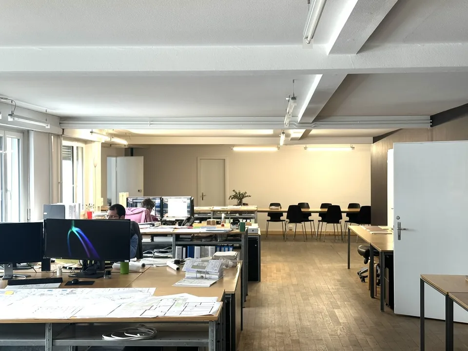 NACHMIETER IN DIE BÜROGEMEINSCHAFT GESUCHT: