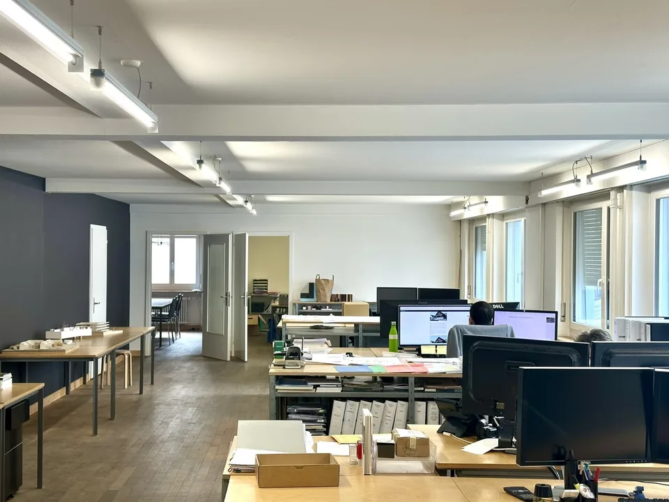 NACHMIETER IN DIE BÜROGEMEINSCHAFT GESUCHT: