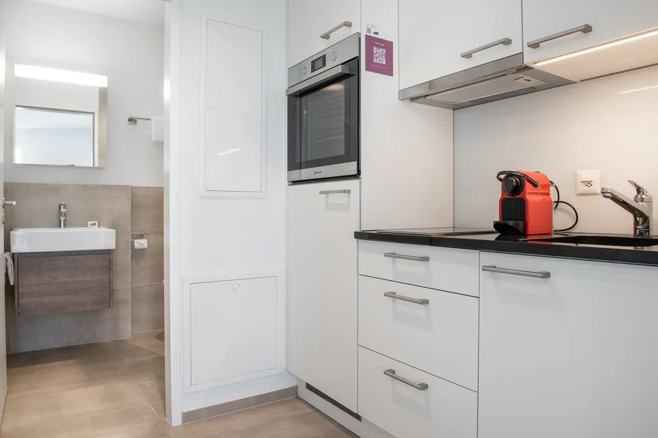 1.5 room apartment - with balcony 10 minutes from the mainstation