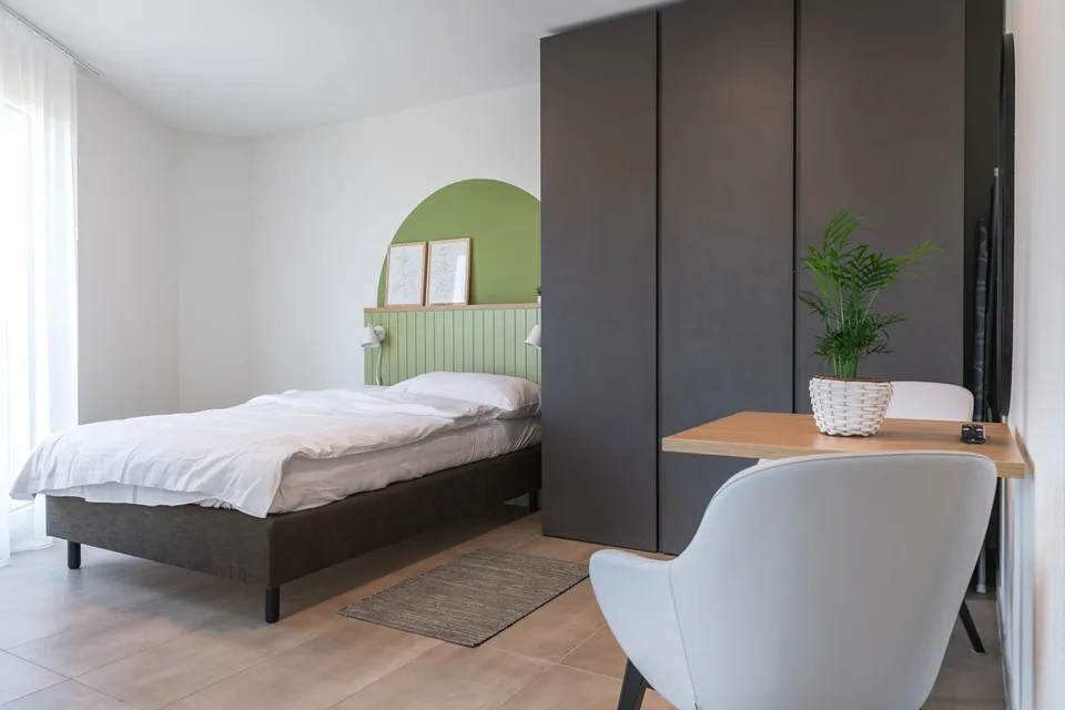1.5 room apartment - with balcony 10 minutes from the mainstation