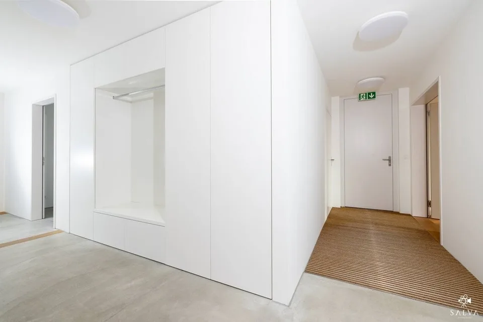 Attraktive Büro oder Praxisräumlichkeiten / Atelier – Foto 8 von 12