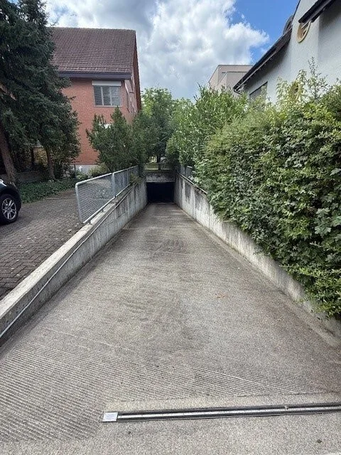 Tiefgarage in Reinach BL zu vermieten