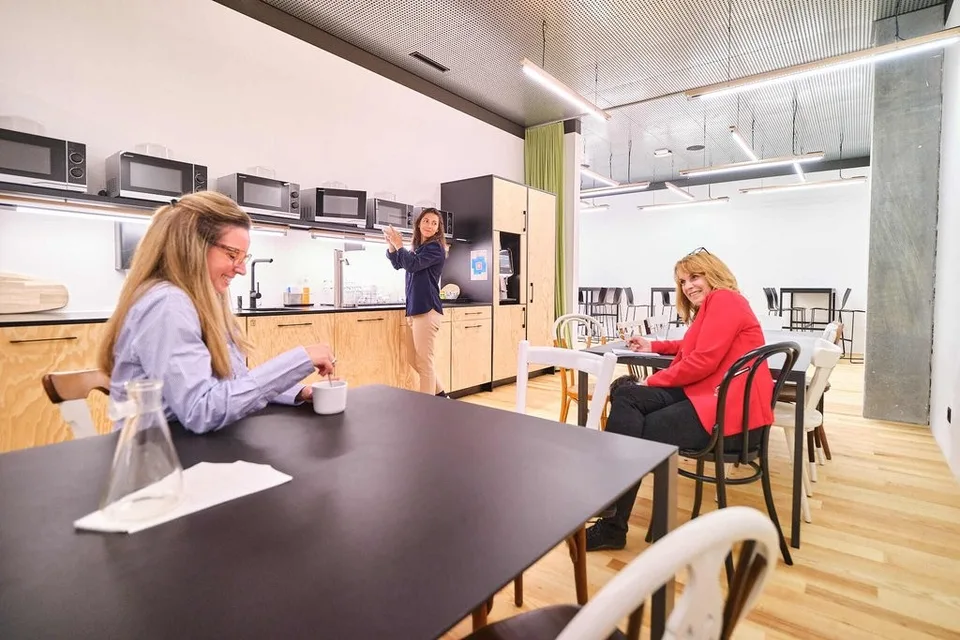 Flexible und moderne Büros in Reinach mit 3 bis 12 Arbeitsplätzen – Foto 6 von 8