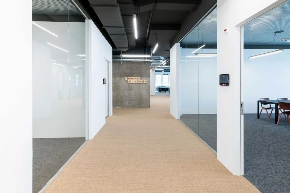 Laborflächen mit Full-Service & Tiefstpreisgarantie – foto 6 di 7
