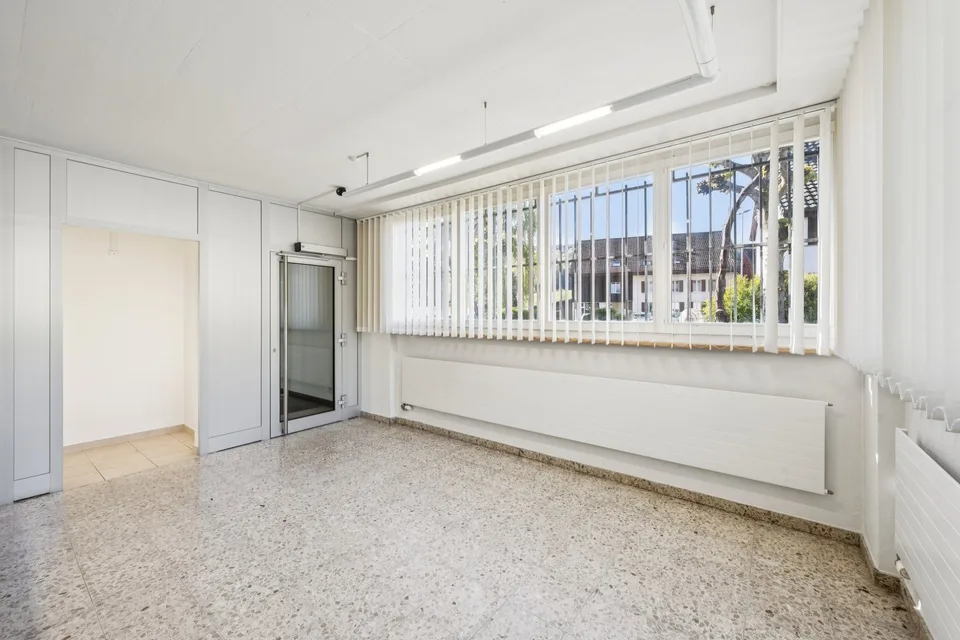 Spacieux bureaux à louer à Develier – photo 7 sur 12