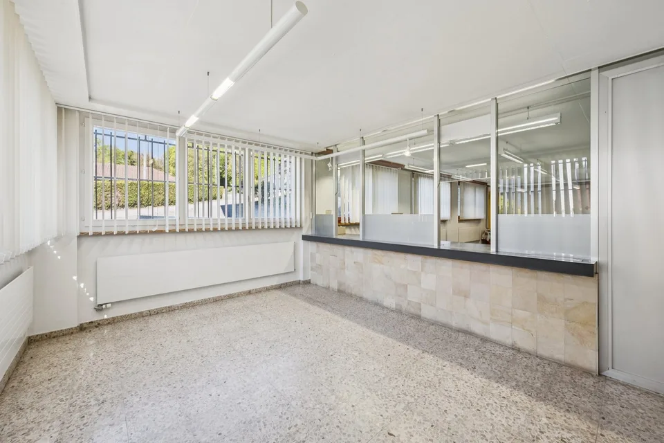 Spacieux bureaux à louer à Develier – photo 8 sur 12