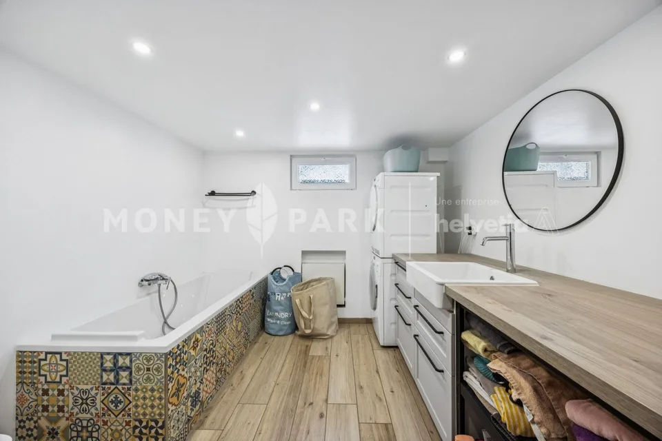 Maison individuelle de 5.5 pièces offrant une magnifique vue à Fontenais – foto 8 di 12