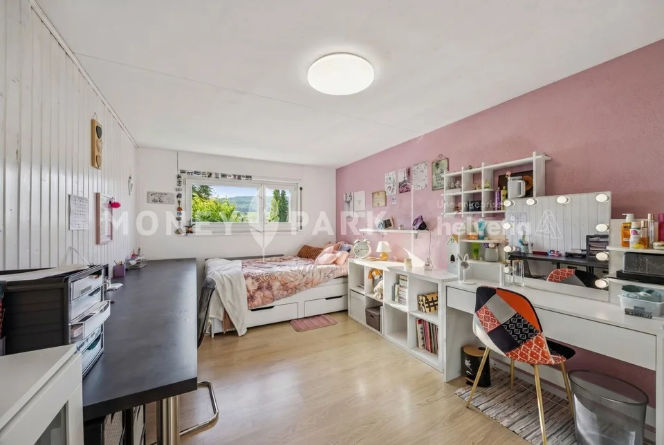 Maison individuelle de 5.5 pièces offrant une magnifique vue à Fontenais – foto 6 di 12