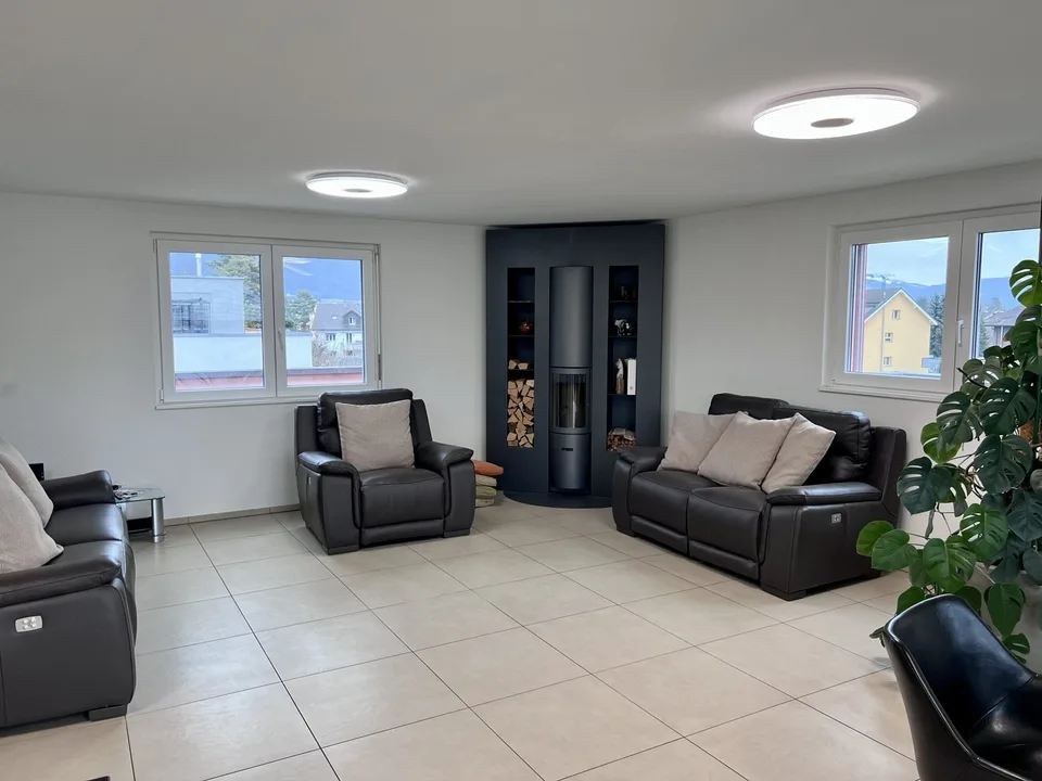 Attique de luxe, moderne et lumineuse à Delémont