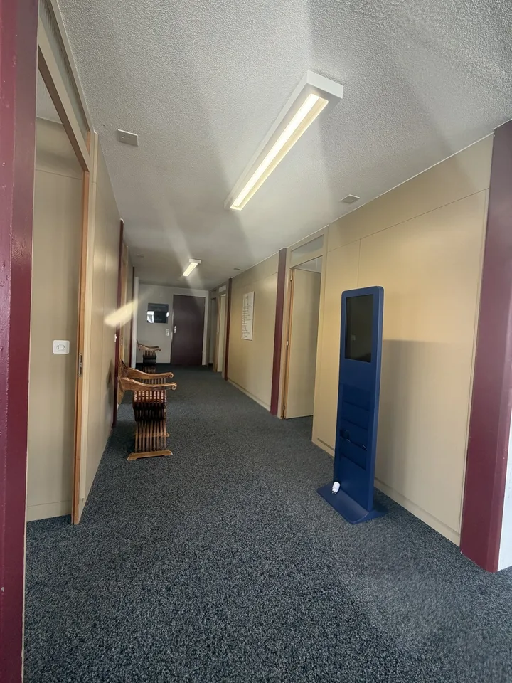 Wir vermieten attraktive und praktische Büroräumlichkeiten in Gümligen. – Foto 6 von 17