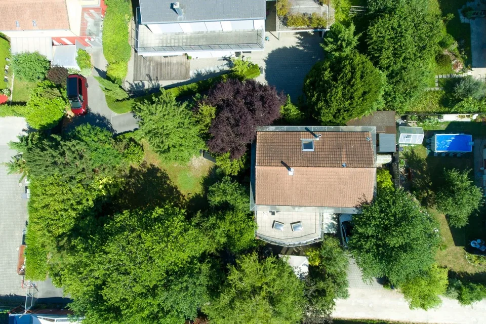 Maison Charmante avec Terrain à Bâtir