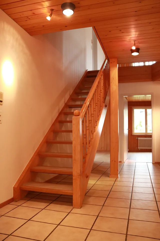 Helle 5½-Zimmer-Maisonette-Wohnung mit 146 m² an zentraler und ruhiger Lage in Huttwil