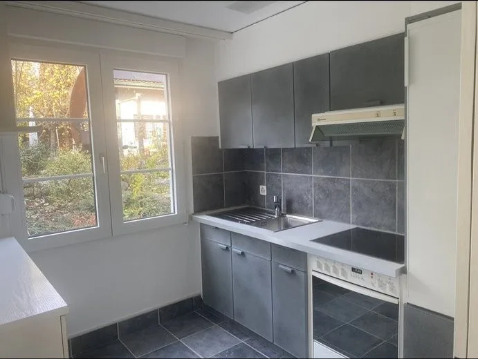 2 1/2 Zimmerwohnung mit eigene Garten ab 1.7. 2026