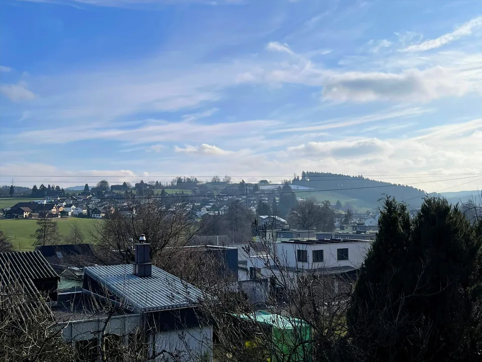 Schönes Einfamilienhaus mit viel Platz zu verkaufen