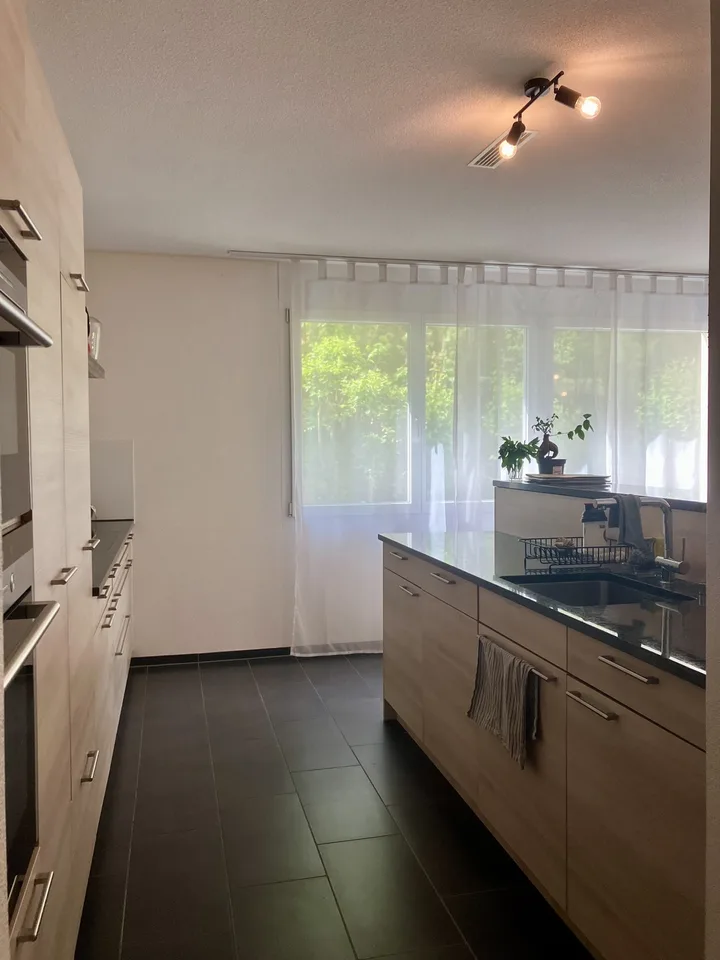 WG-Zimmer in modernem Neubau