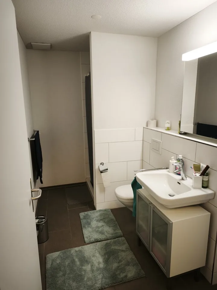 Moderne 2.5 Zimmerwohnung in ruhiger Lage & Top-Anbindung
